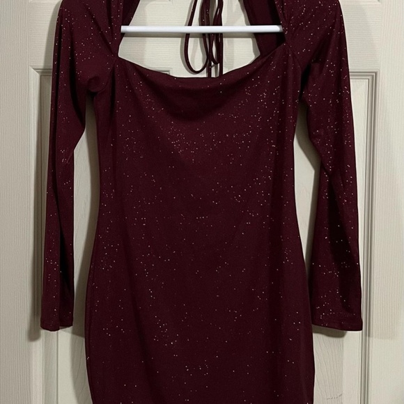 Sparkling Square Neck Dress in Burgundy - Picture 2 of 4